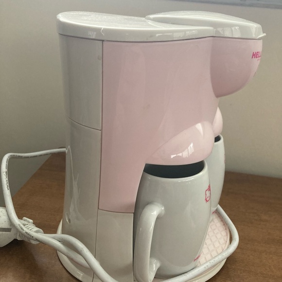 2006 Hello Kitty Coffee Maker - Picture 5 of 8